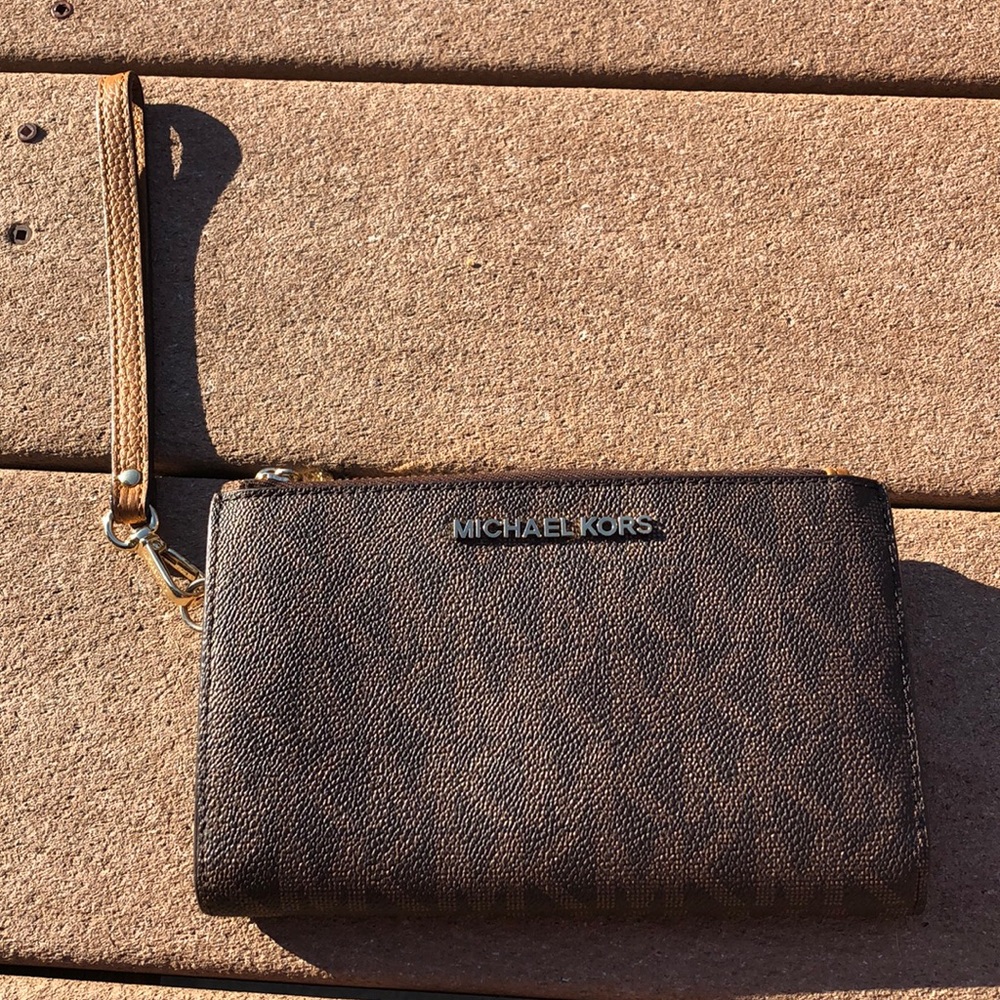 Michael Kors brown wristlet